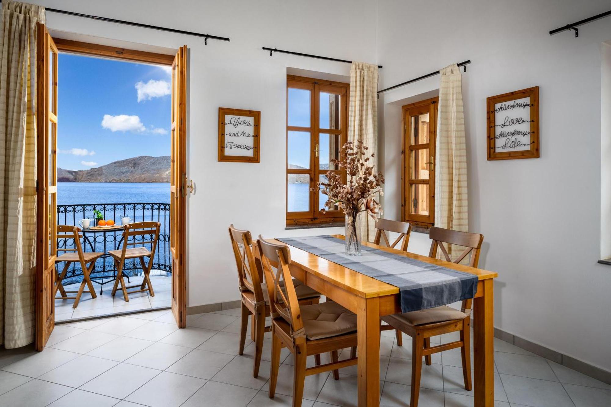 Over The Sea Apartments Symi Exteriér fotografie
